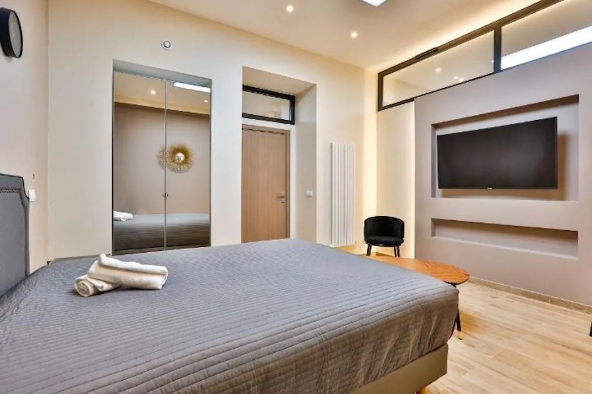 Blue Nights - Sebastopol Appartement *