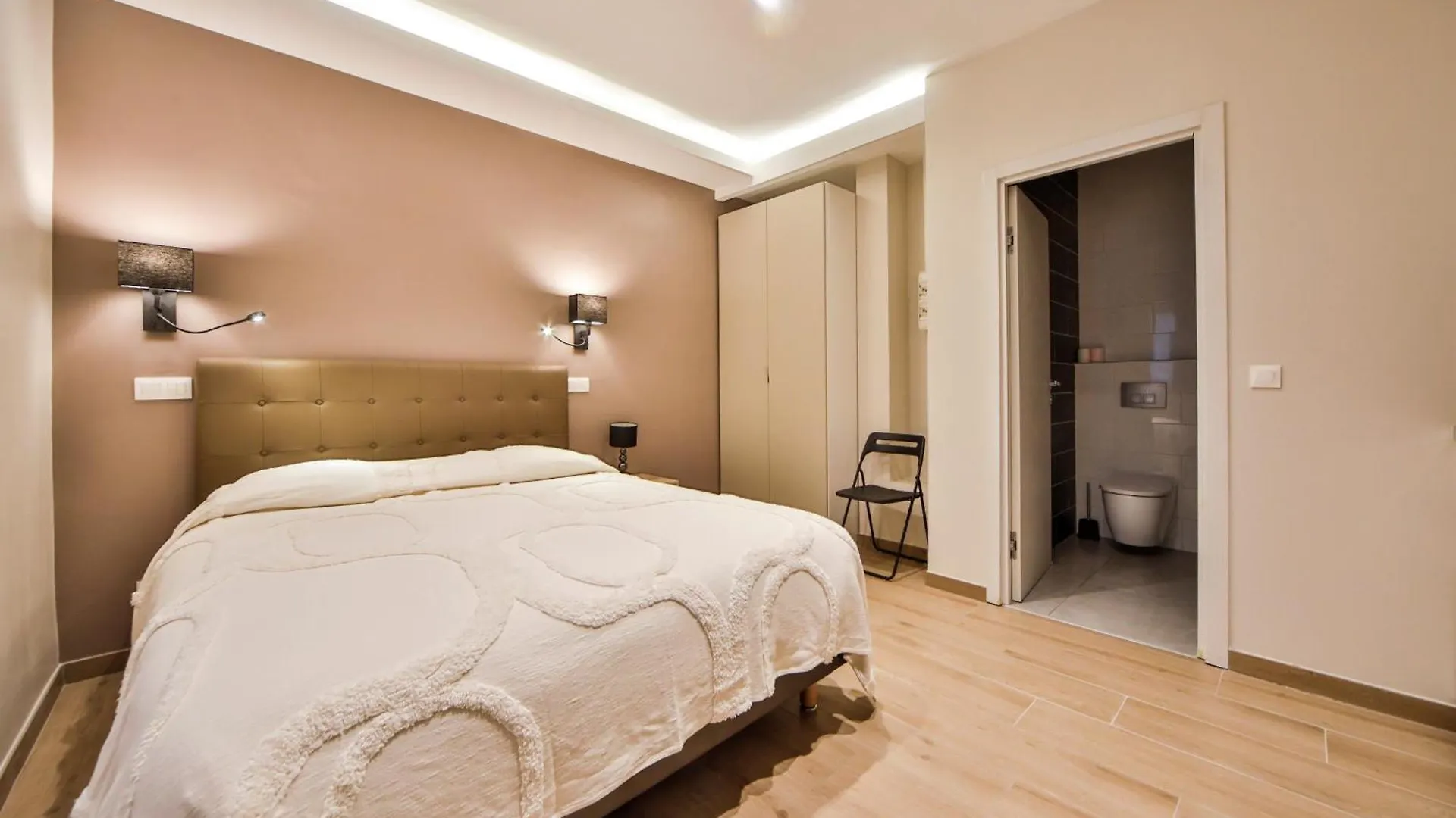 Apartment Blue Nights - Sebastopol Paris