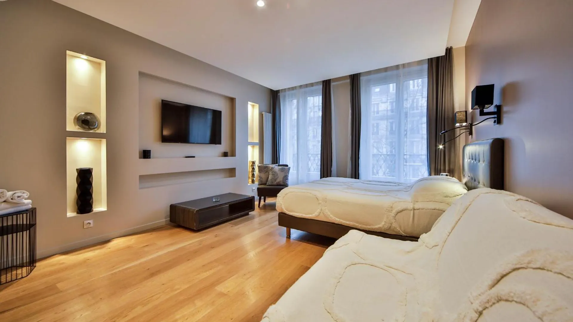 Blue Nights - Sebastopol Apartment *
